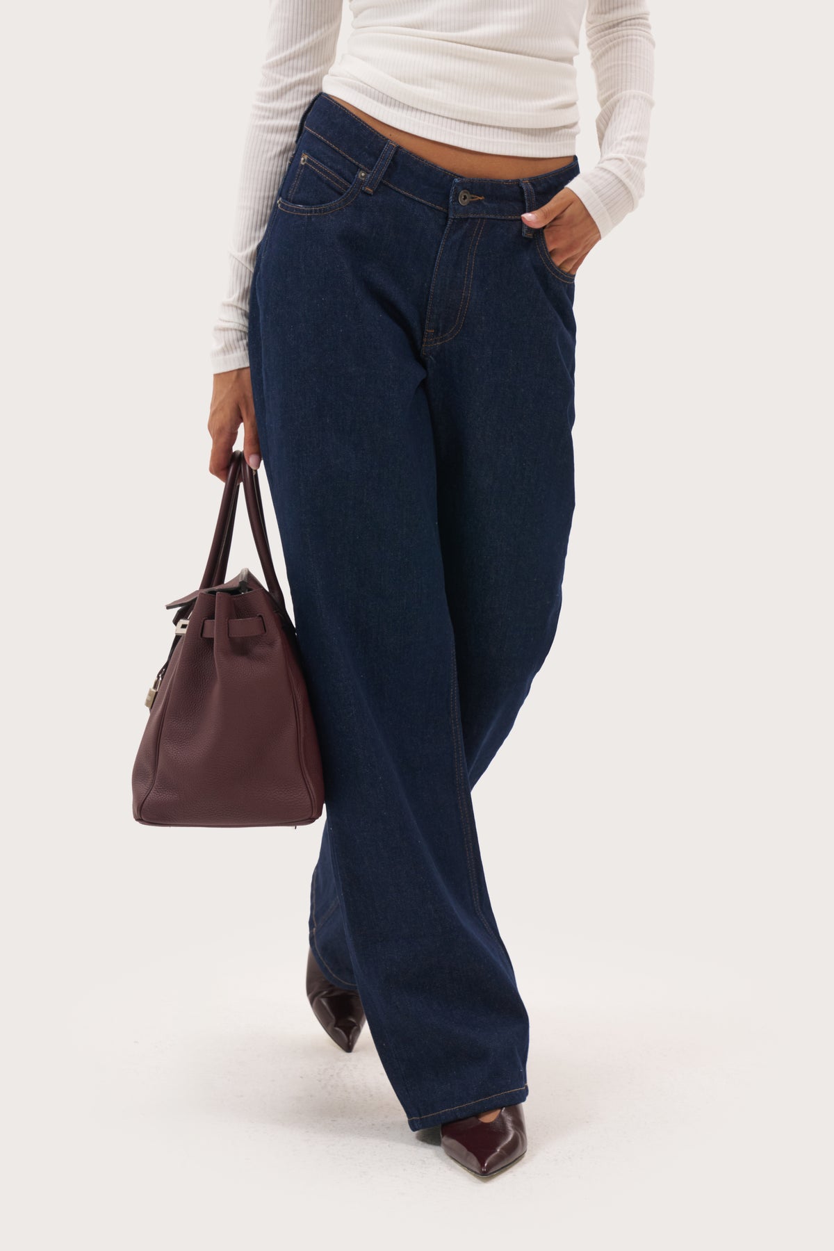 Relaxed V Waist Jeans - Indigo