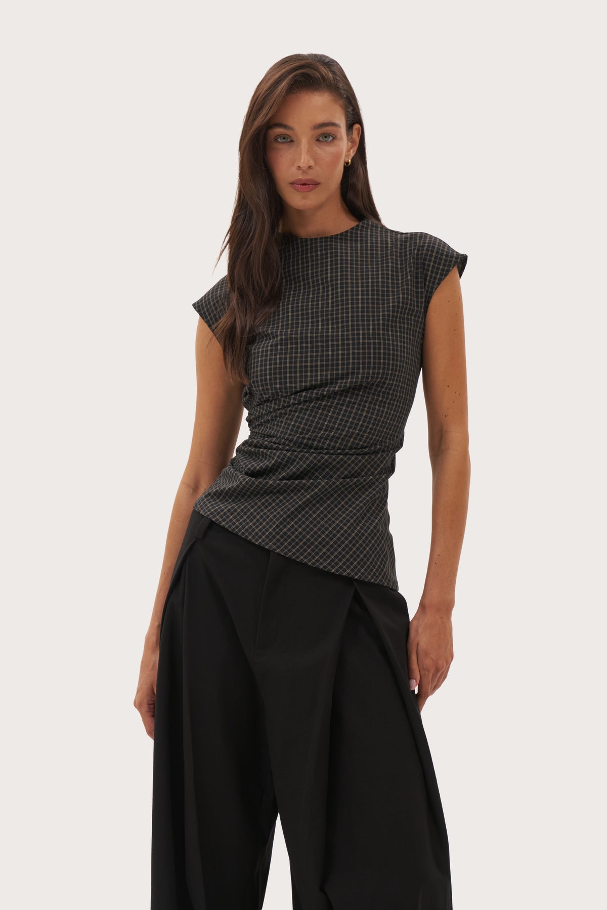 Frame Sleeveless Top - Black
