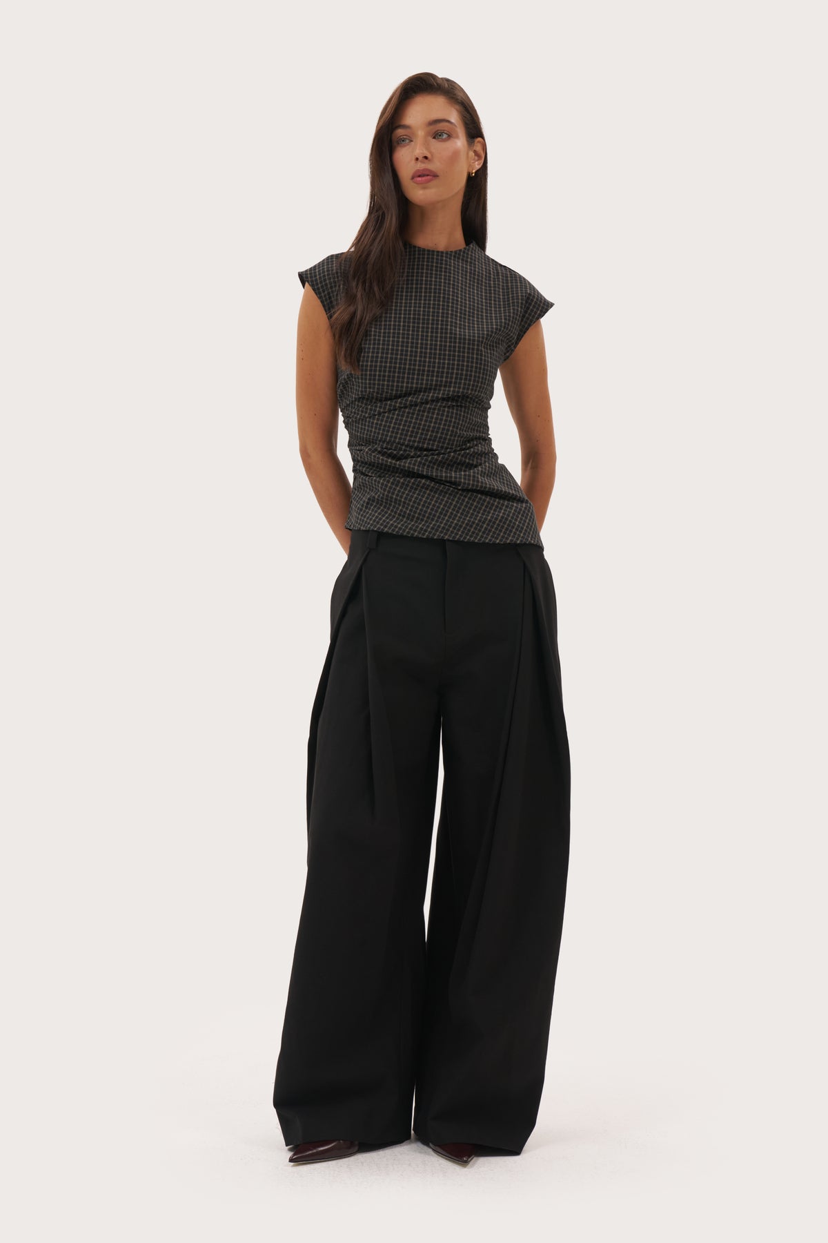 Frame Sleeveless Top - Black