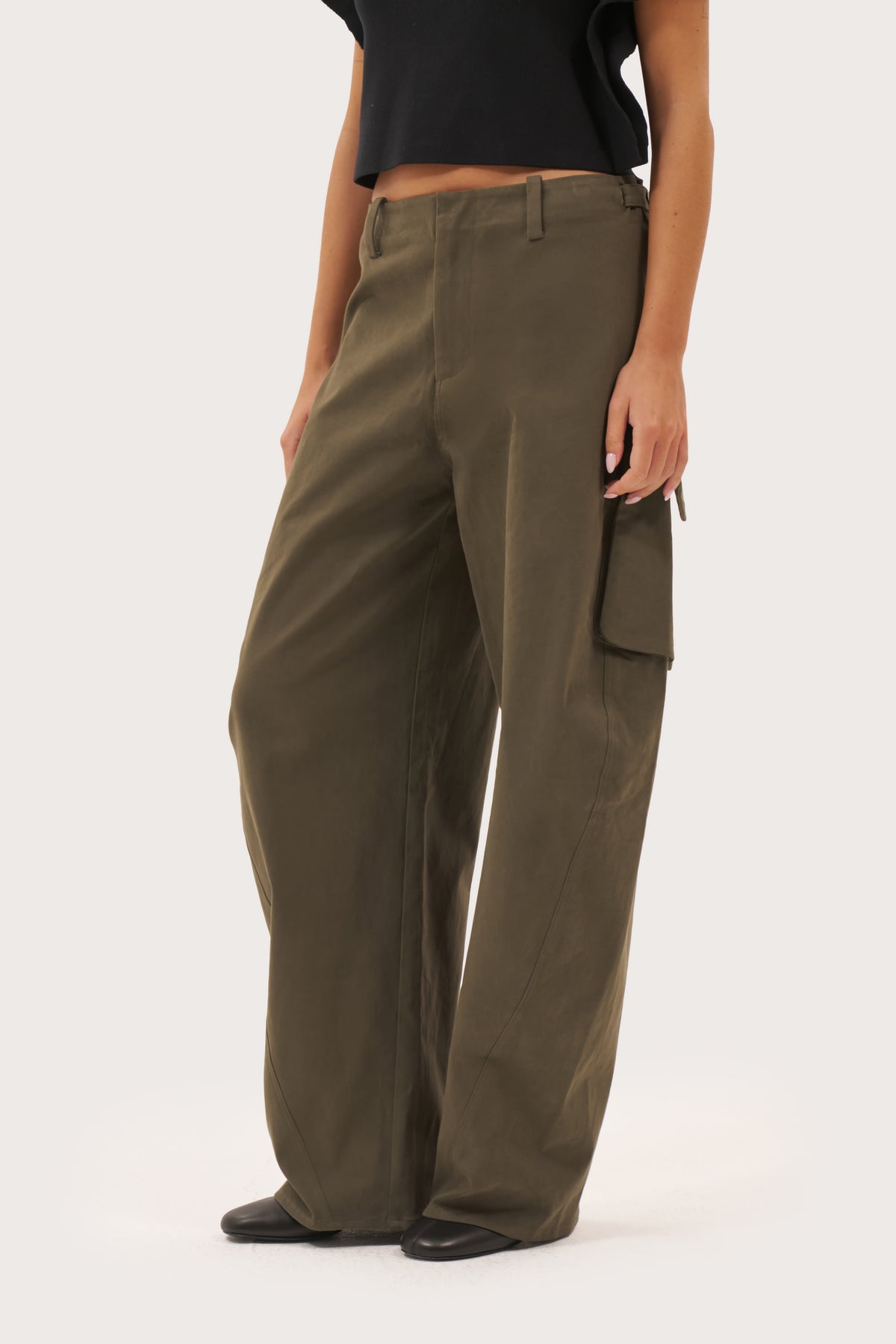 Off Duty Barrel Leg Cargo Pants - Smoked Khaki
