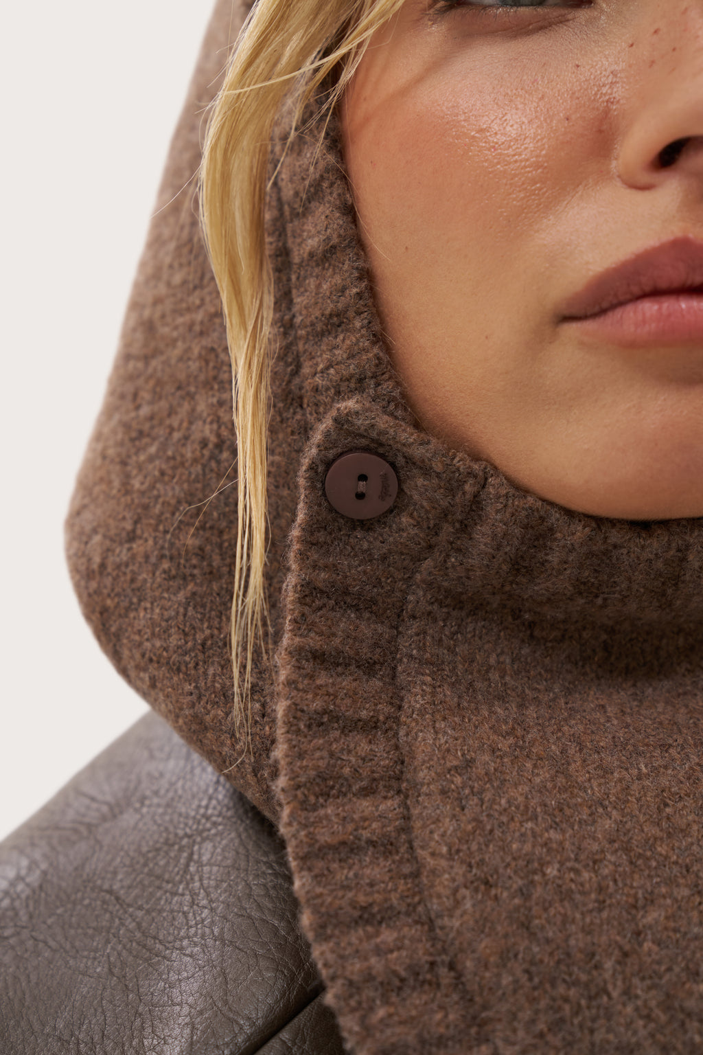 Knitted Snood - Brown