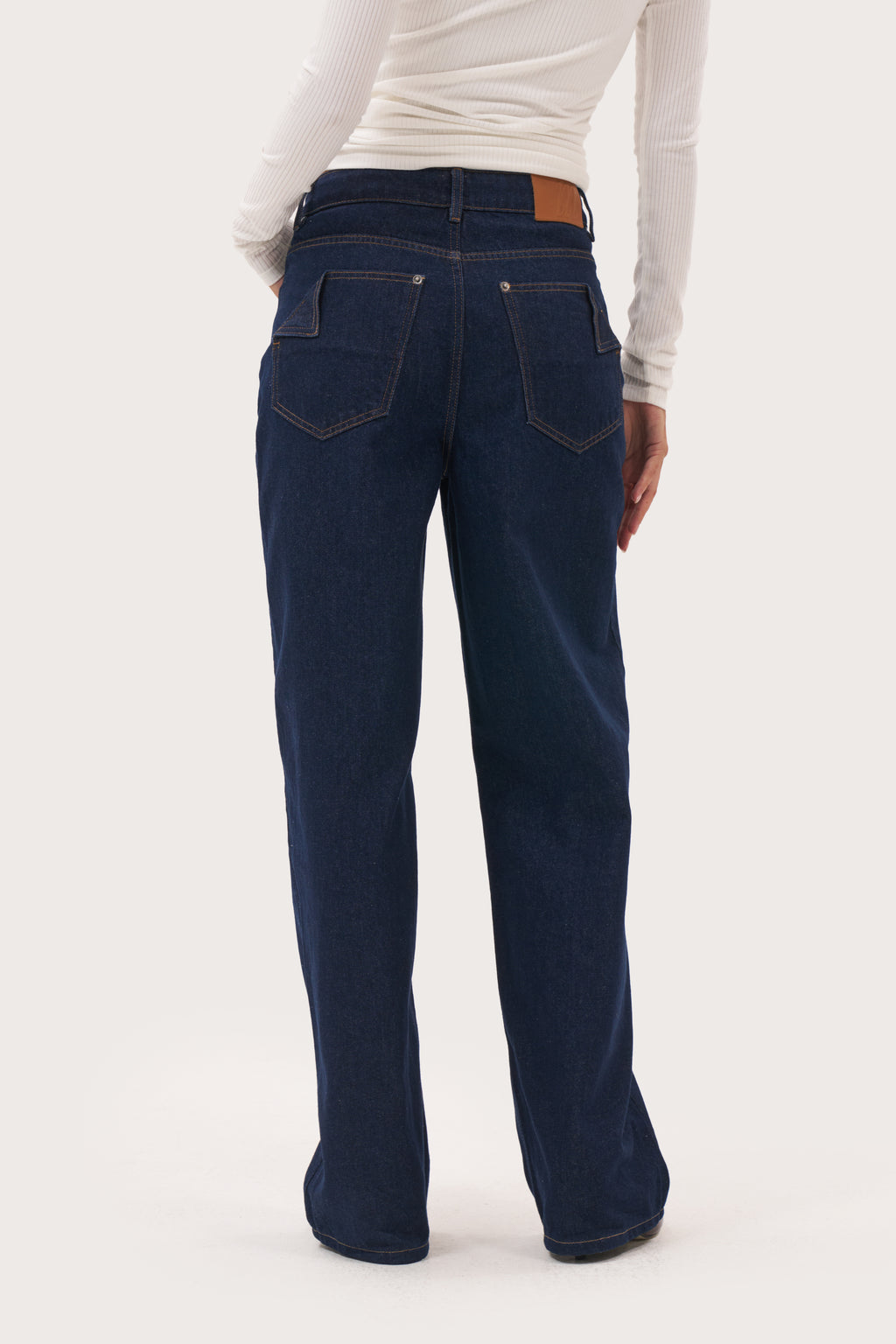 Relaxed V Waist Jeans - Indigo