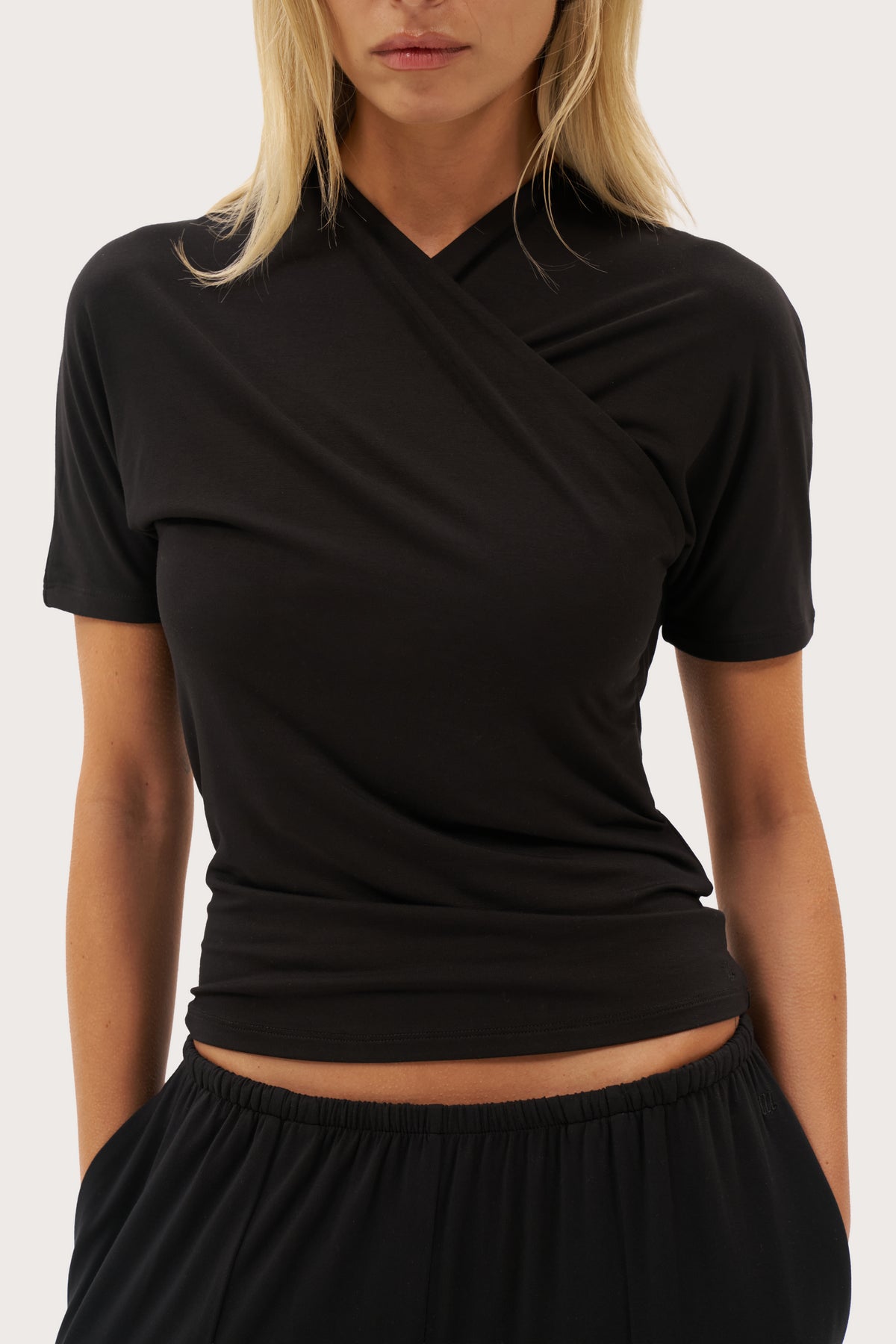 Chia Crossover Tee - Black