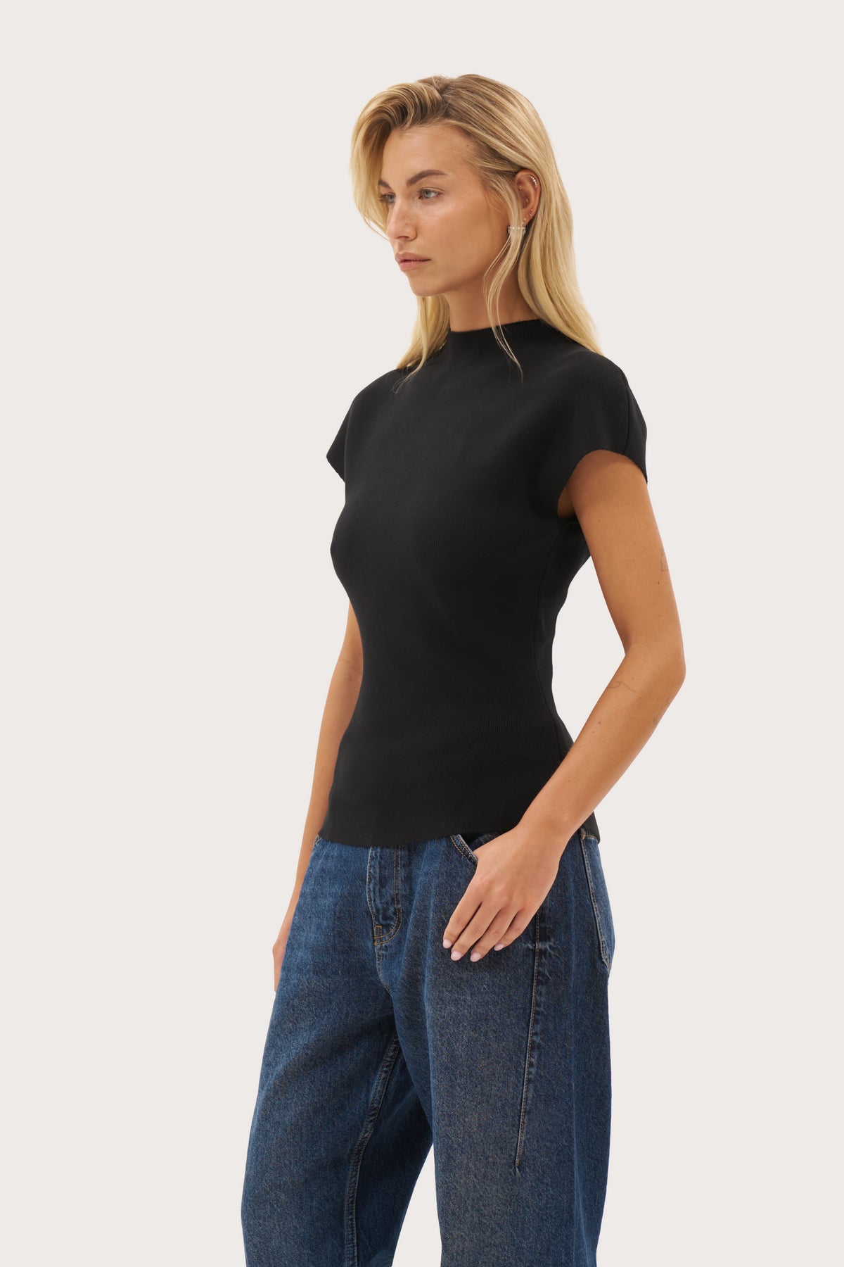 Simplicity Knit Top - Black