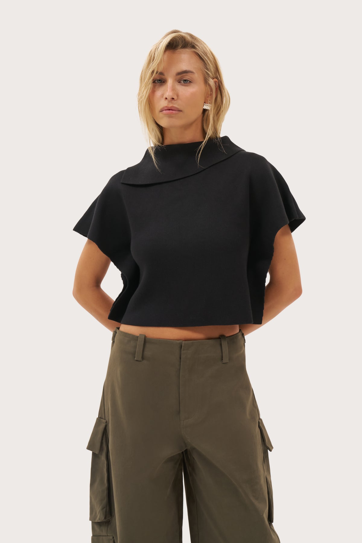 Folded Collar Knit Top - Black