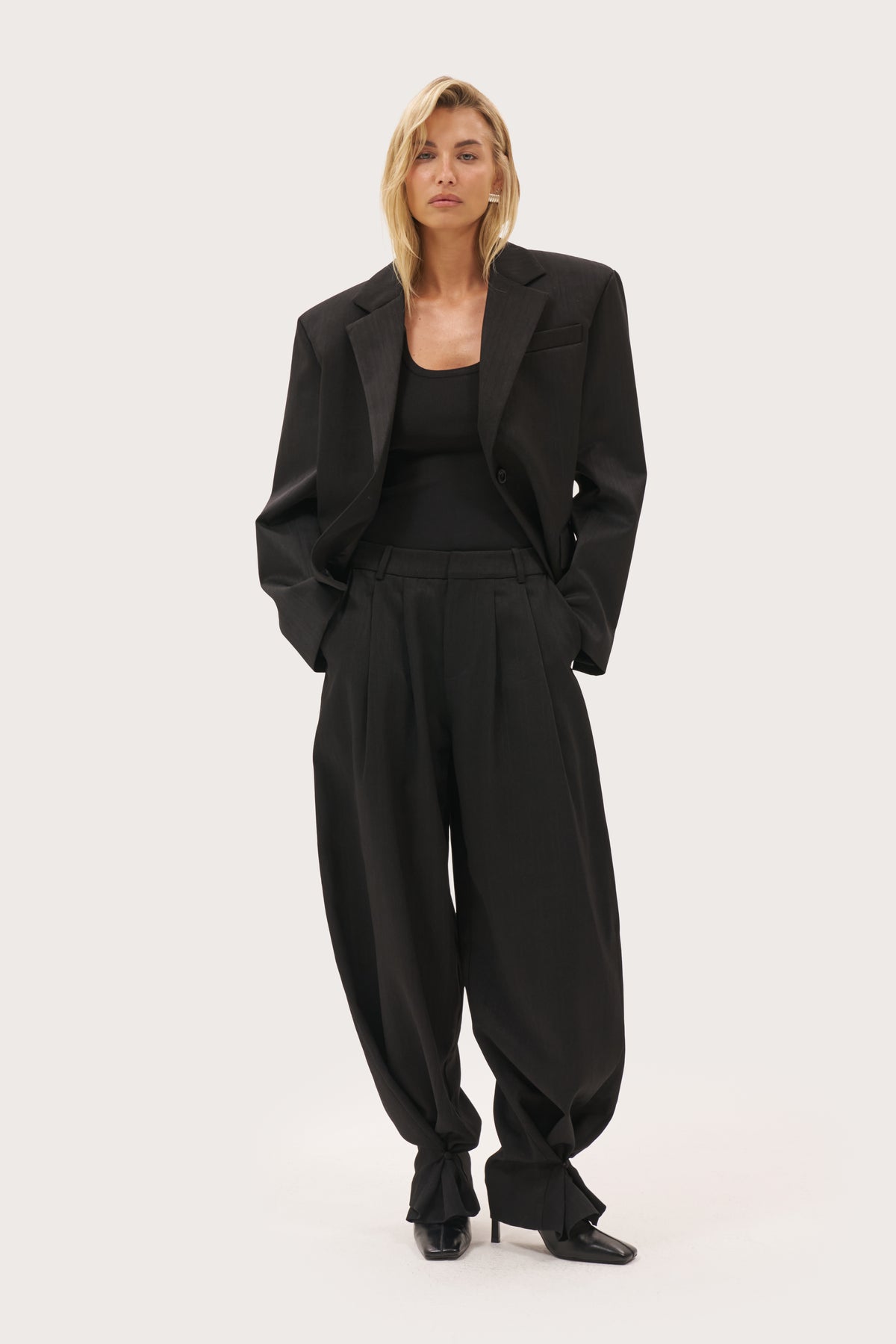Relaxed Balloon Tailored Trousers - Black