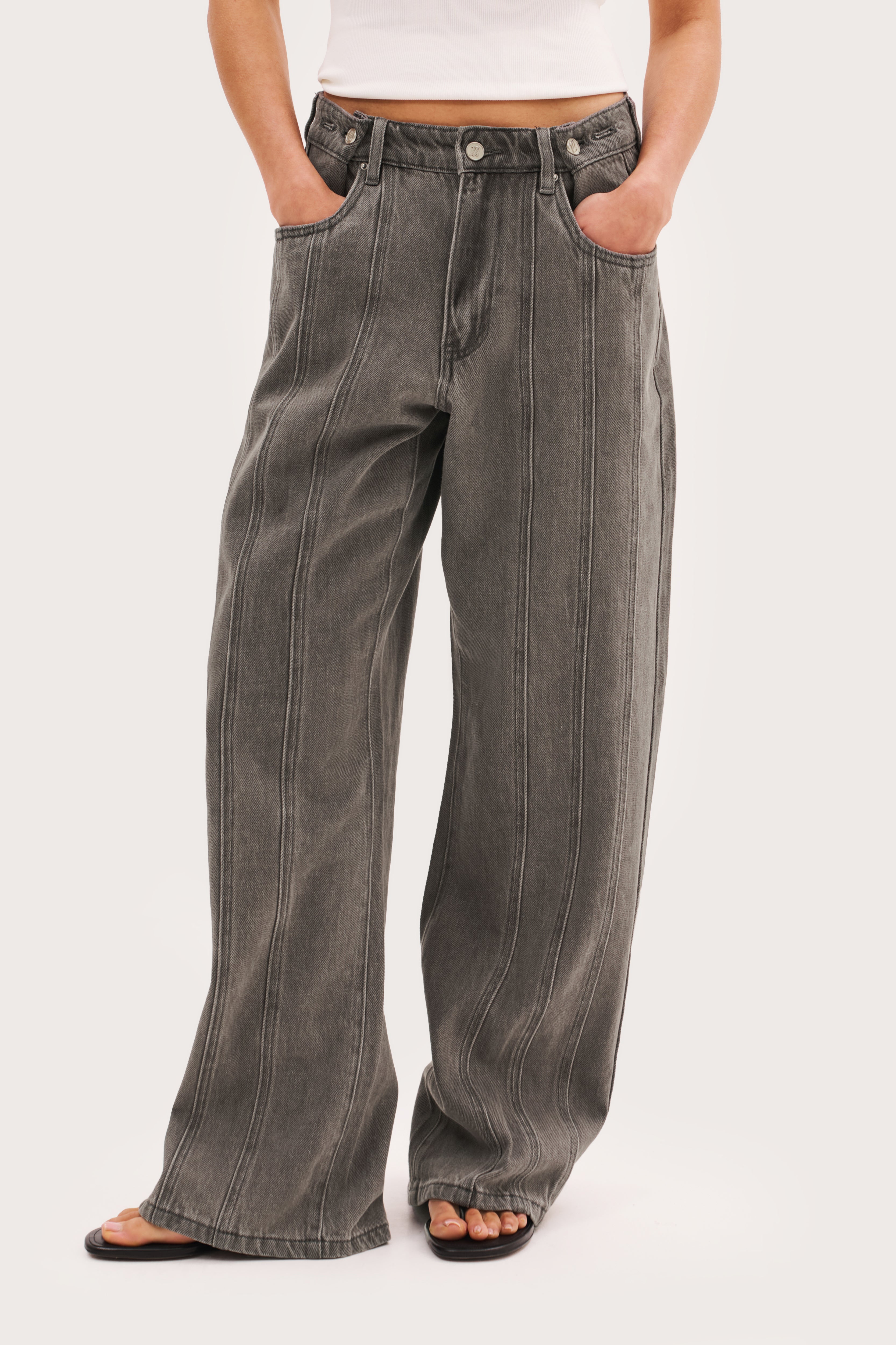 Seam Detail Boyfriend Jeans - Grey