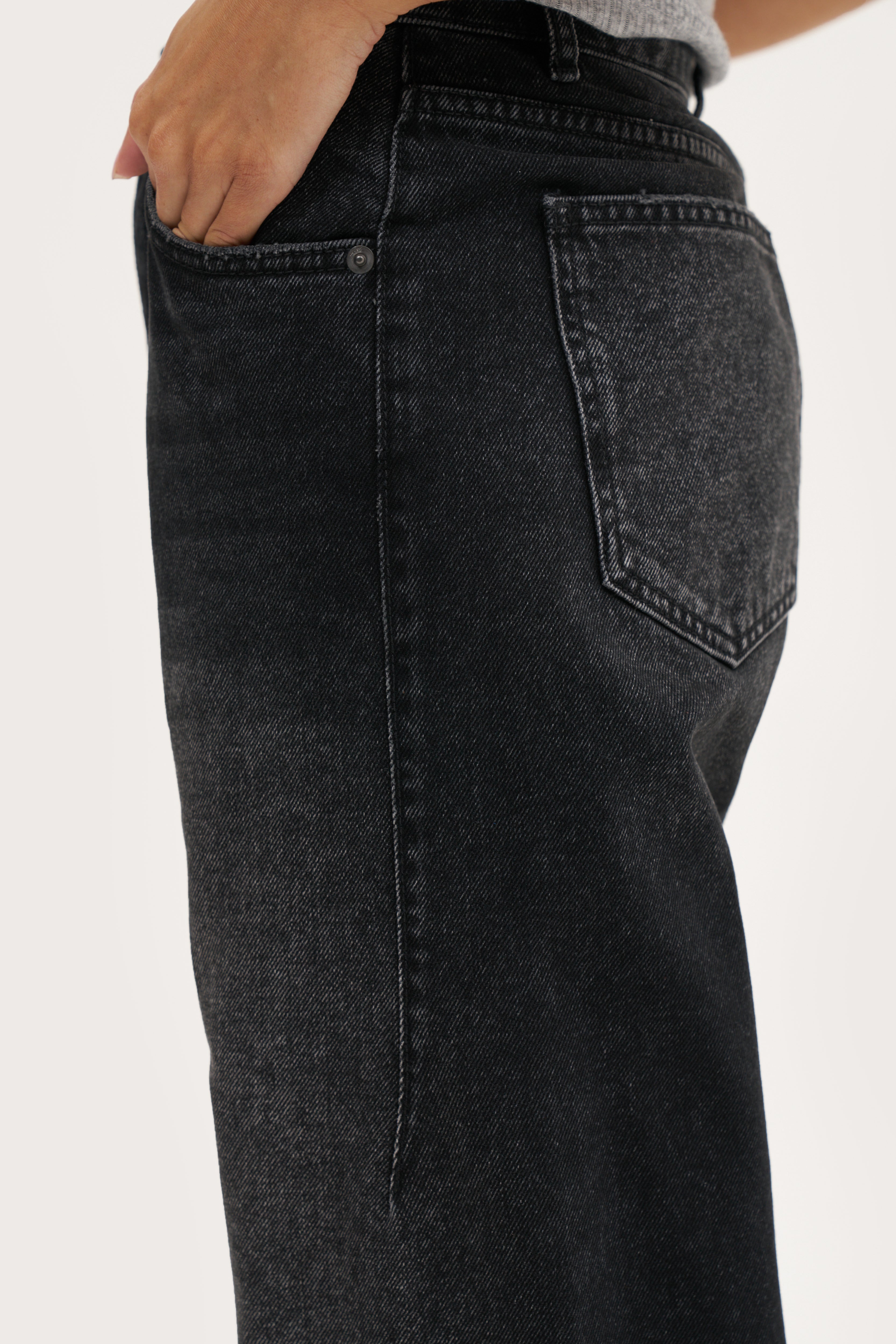 Every Wear Jeans - Black