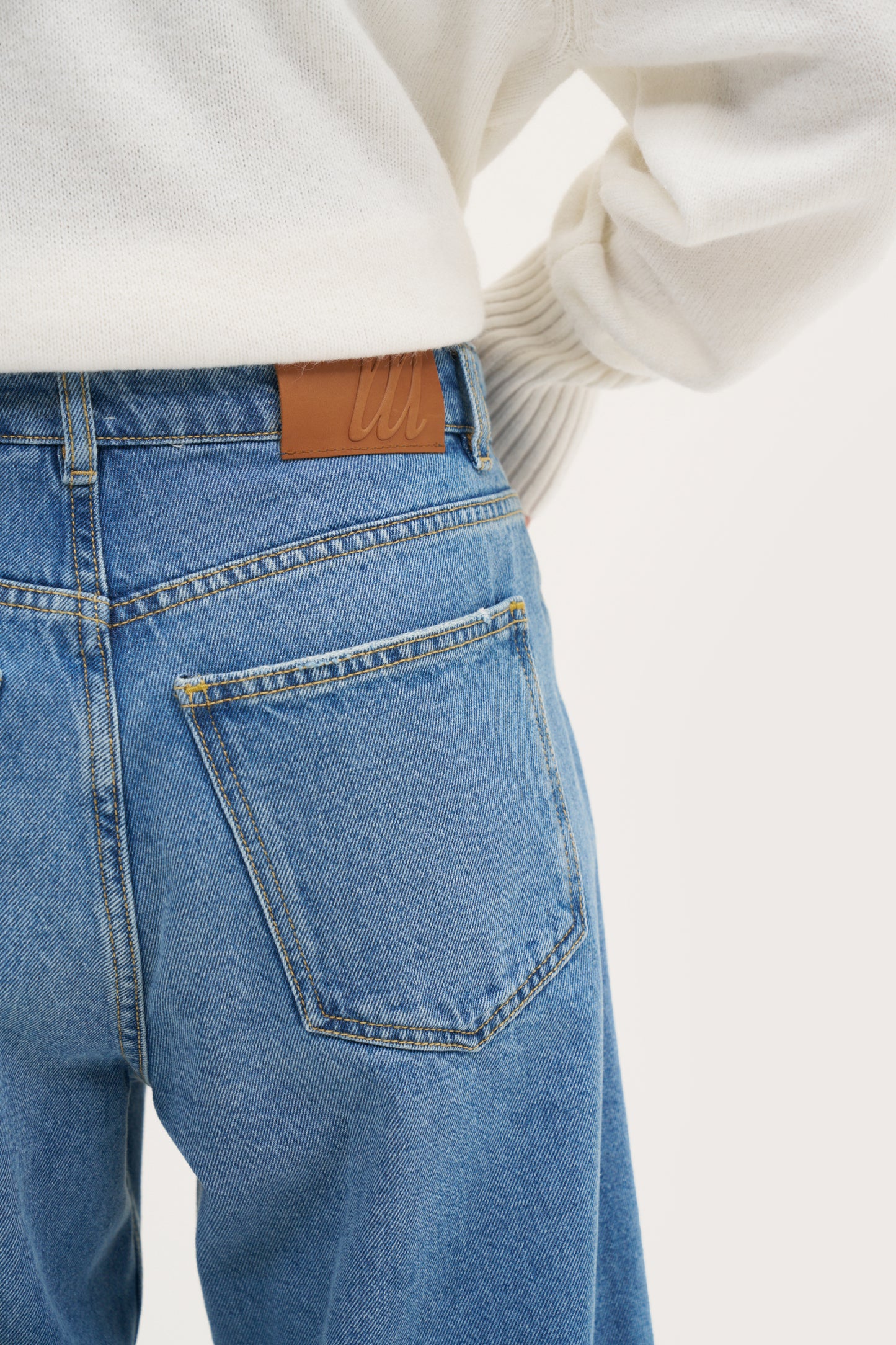 Every Wear Jeans - Mid Blue