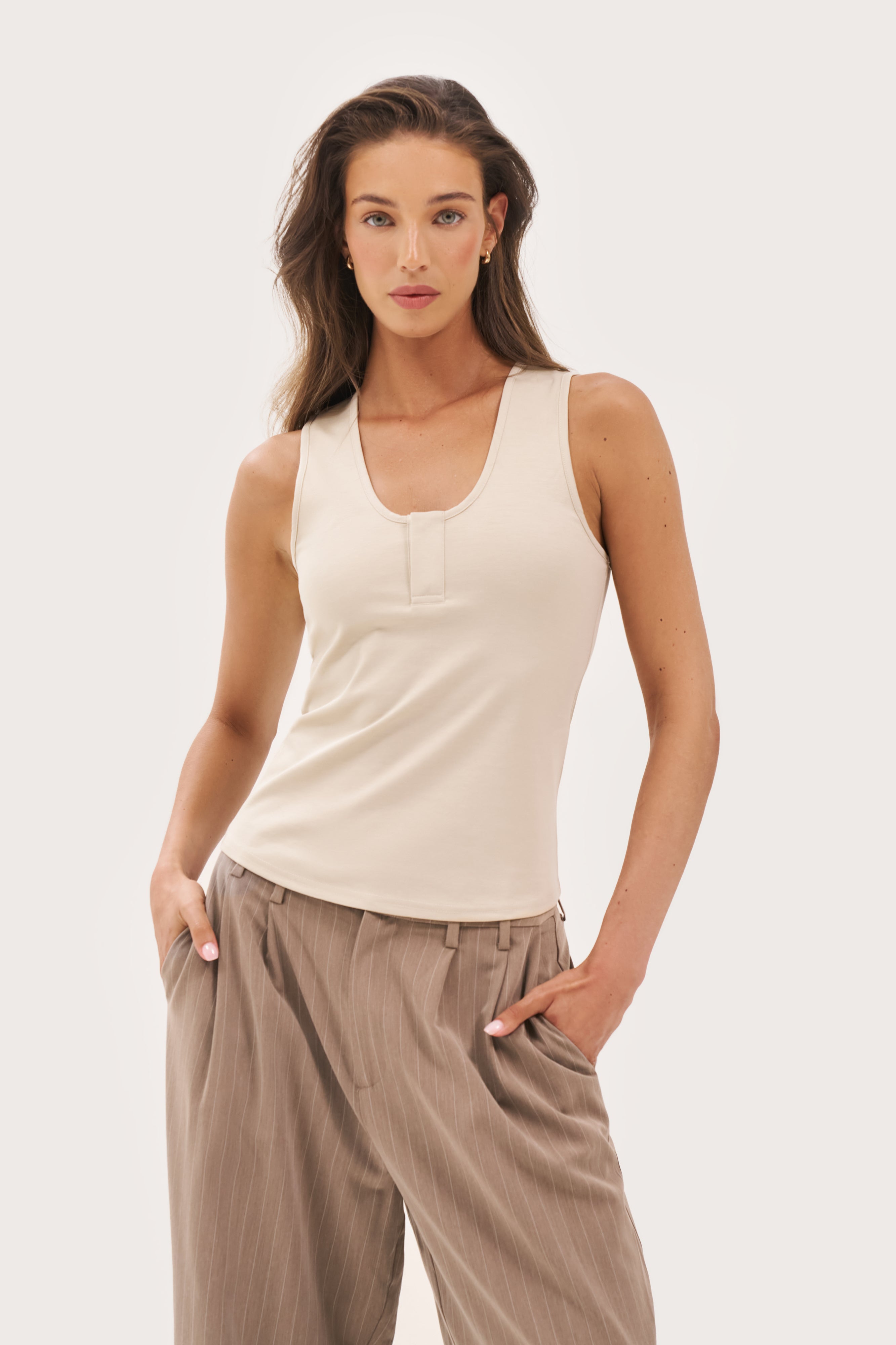 Scoop Neck Vest - Beige