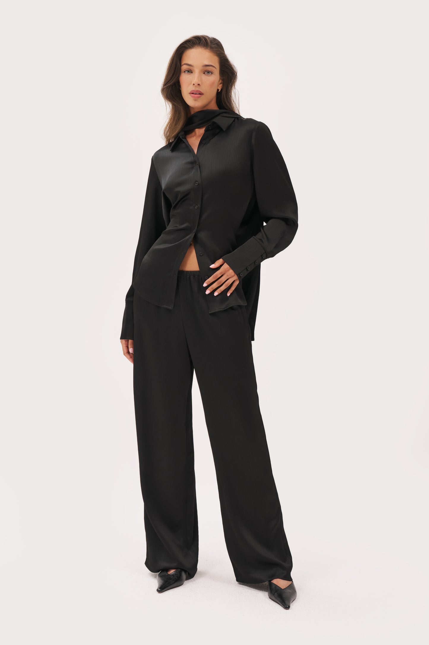 Vacation Mini Pleat Shirt with Scarf - Black