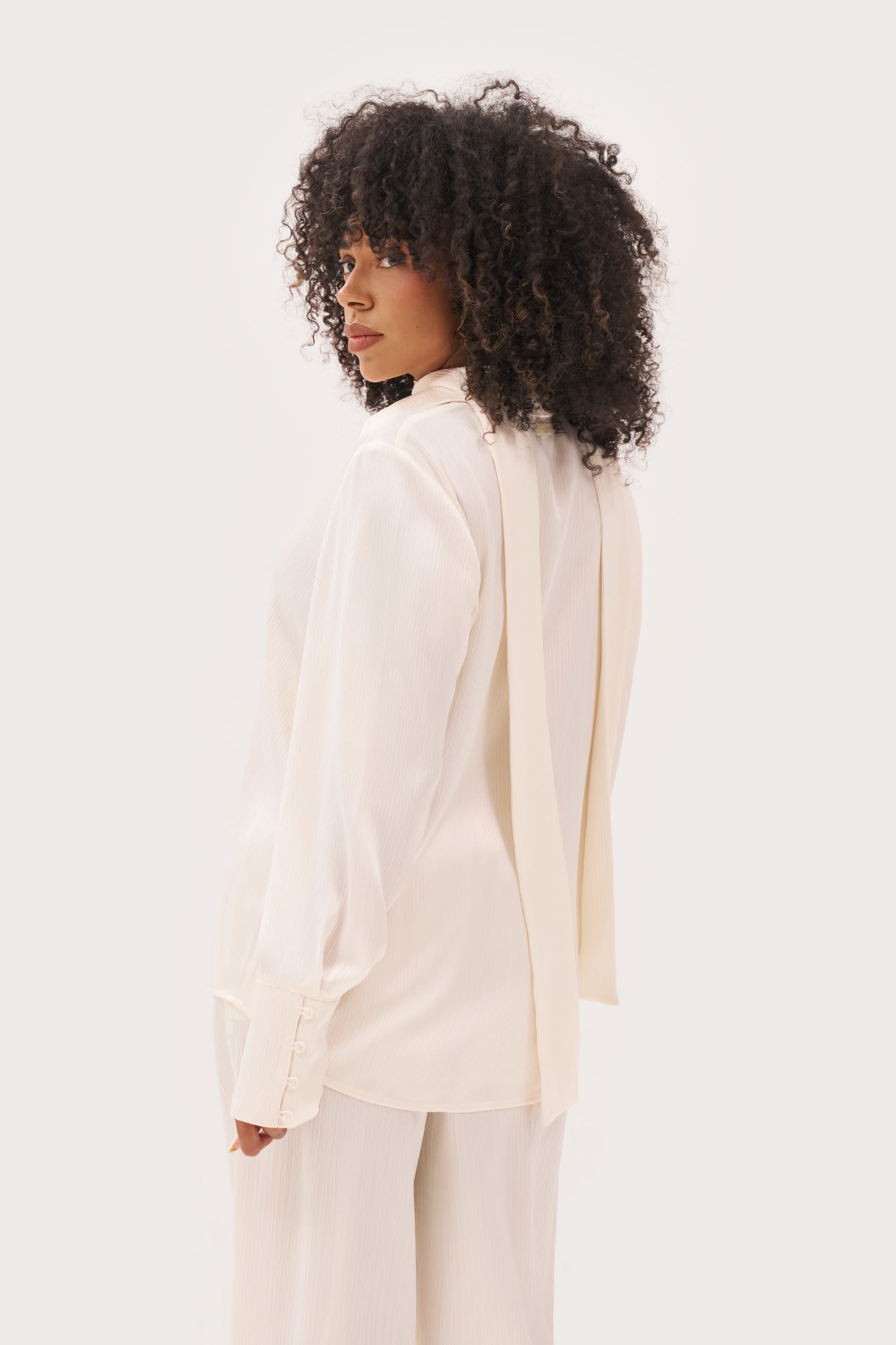 Vacation Mini Pleat Shirt with Scarf - Cream