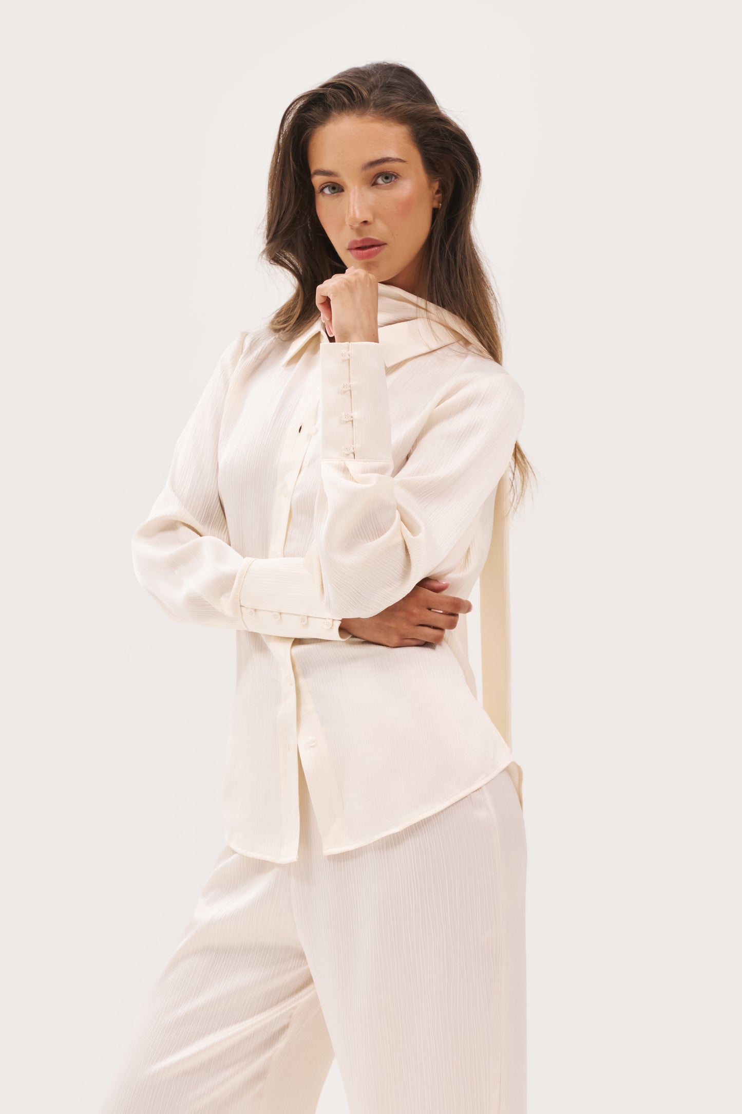 Vacation Mini Pleat Shirt with Scarf - Cream