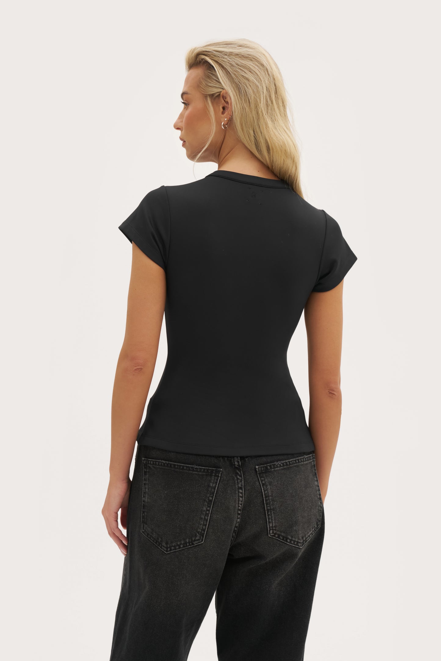 Contour Popper Tee - Black
