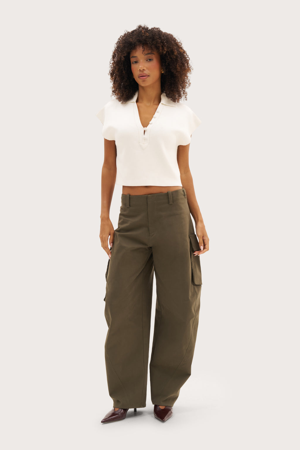 Cropped Knitted Wide Shoulder Top - White