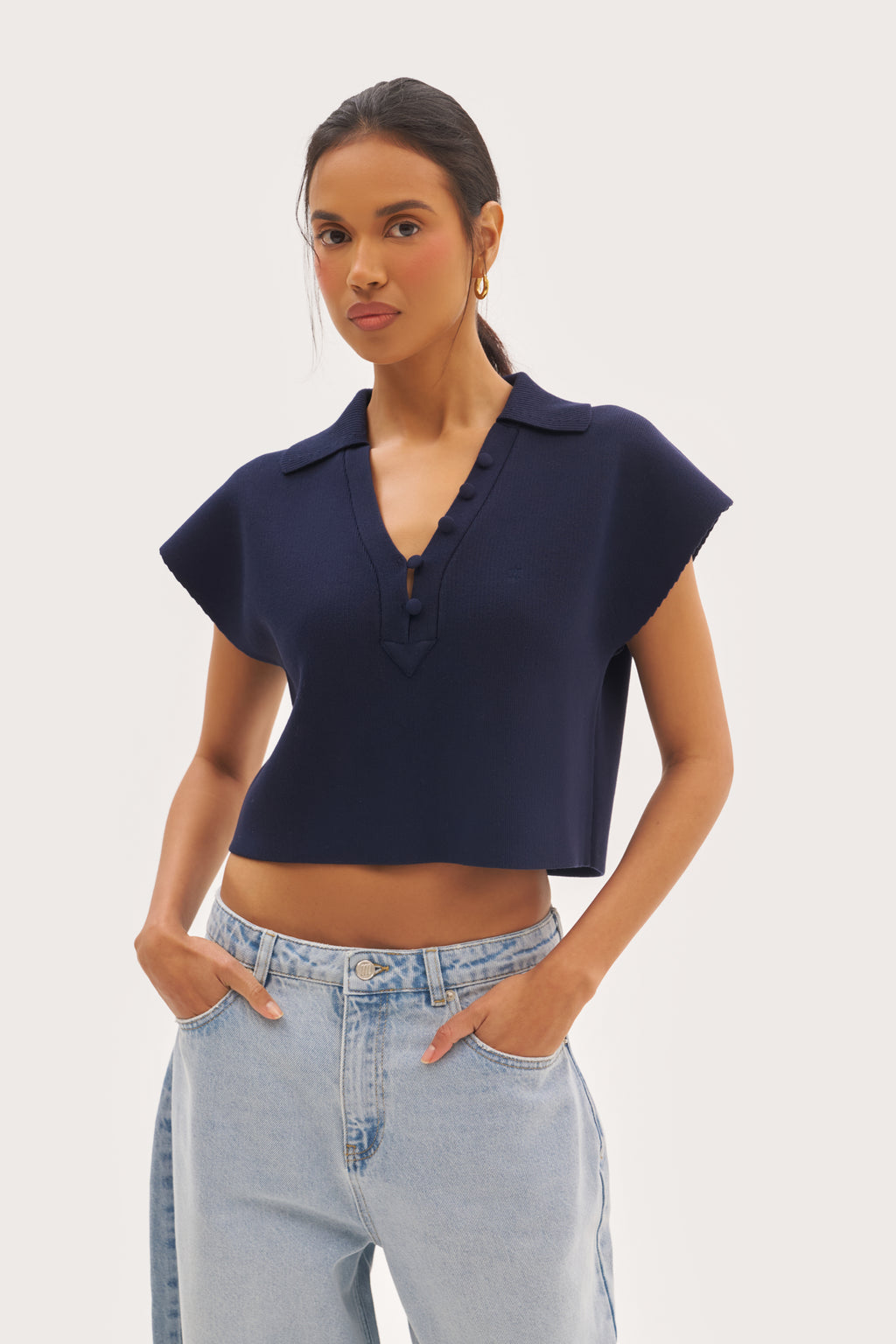 Cropped Knitted Wide Shoulder Top - Navy