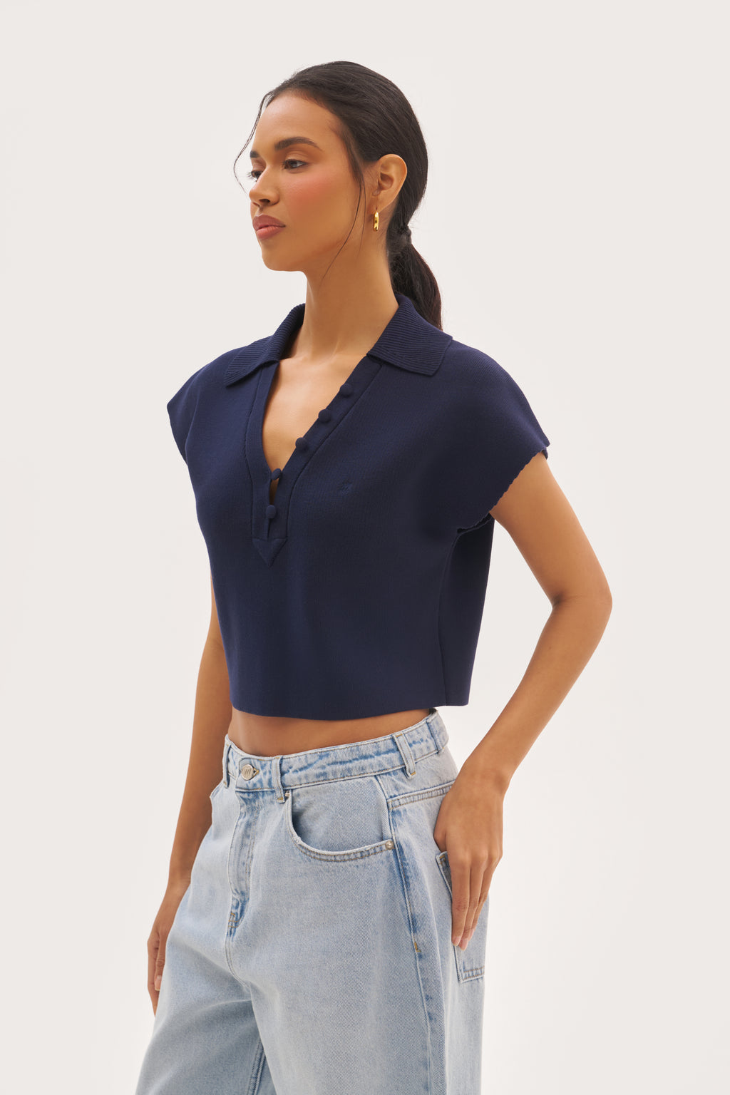 Cropped Knitted Wide Shoulder Top - Navy