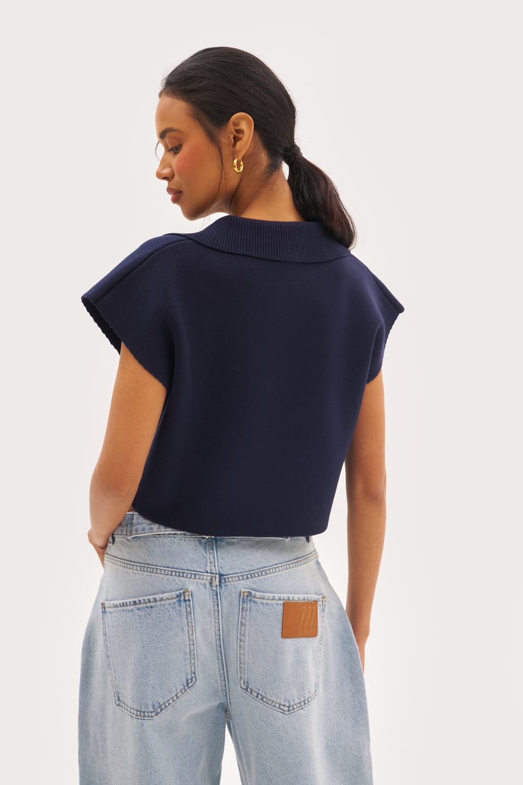 Cropped Knitted Wide Shoulder Top - Navy