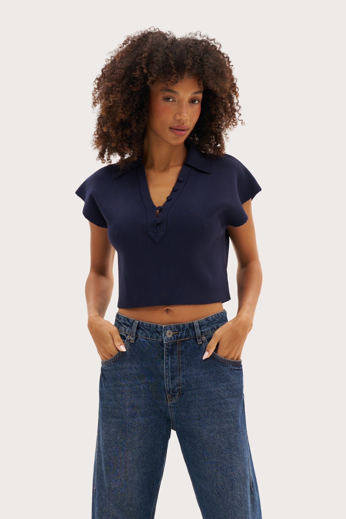 Cropped Knitted Wide Shoulder Top - Navy