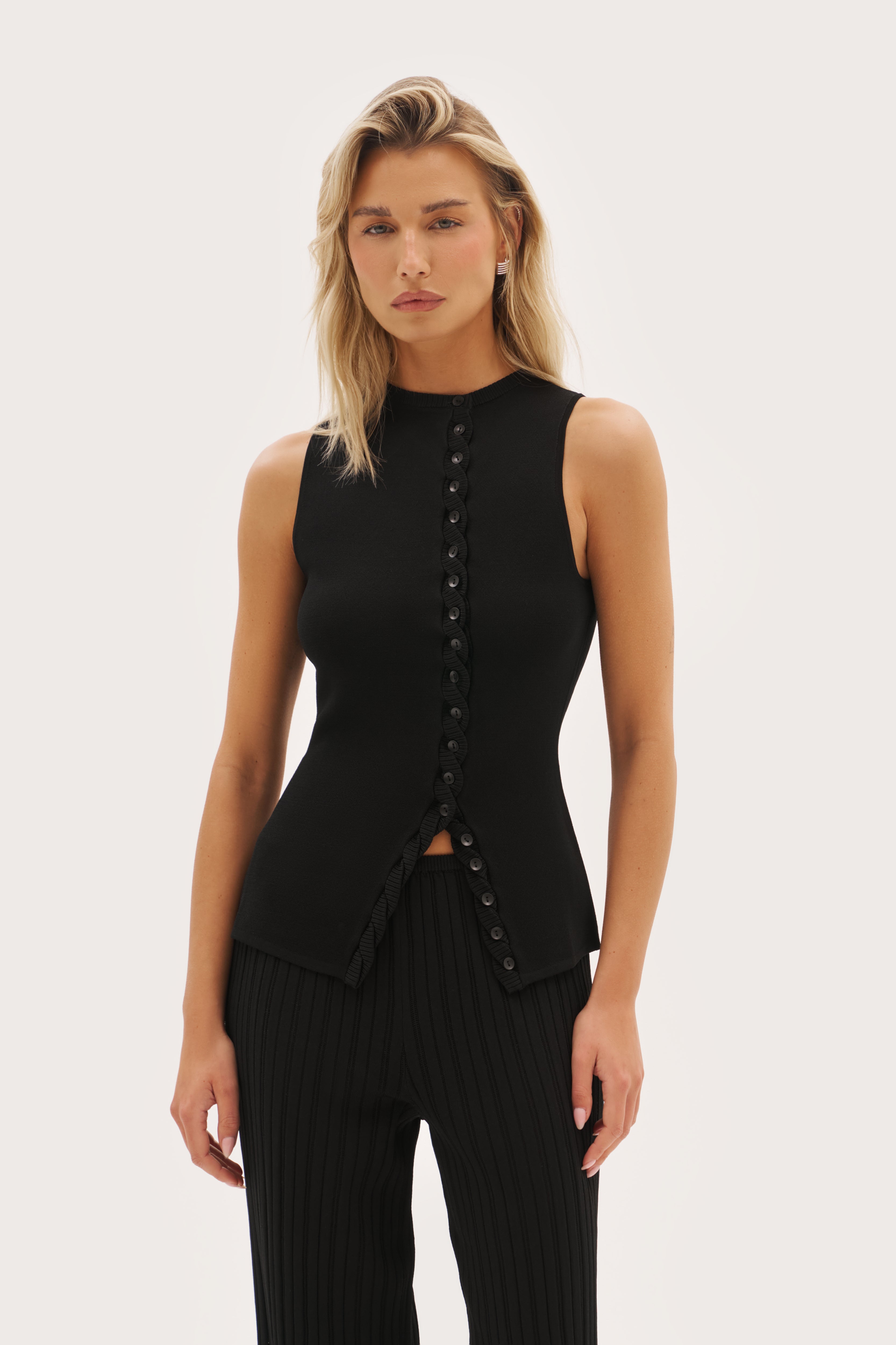 Fine Knit Braided Top - Black