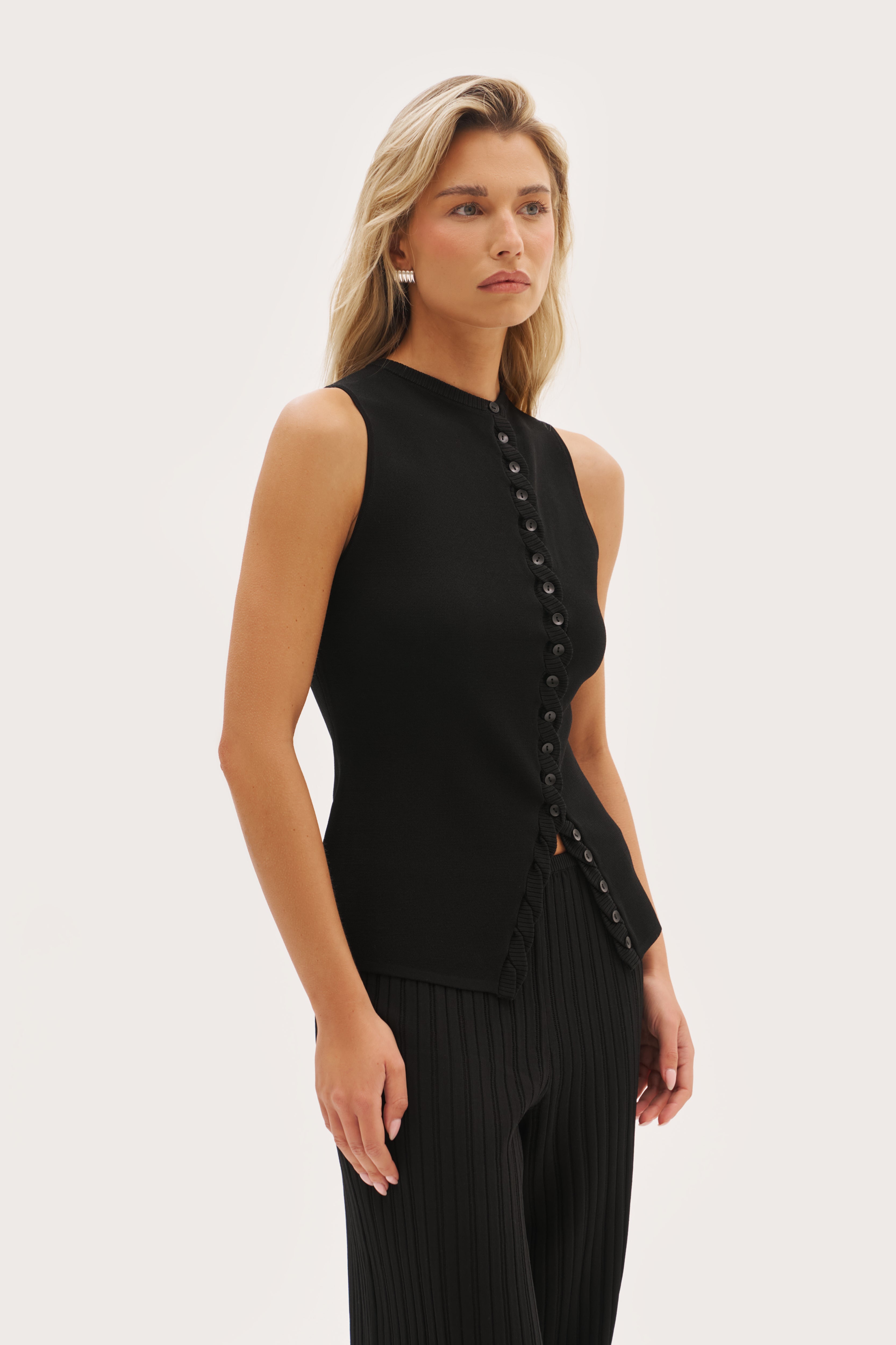Fine Knit Braided Top - Black