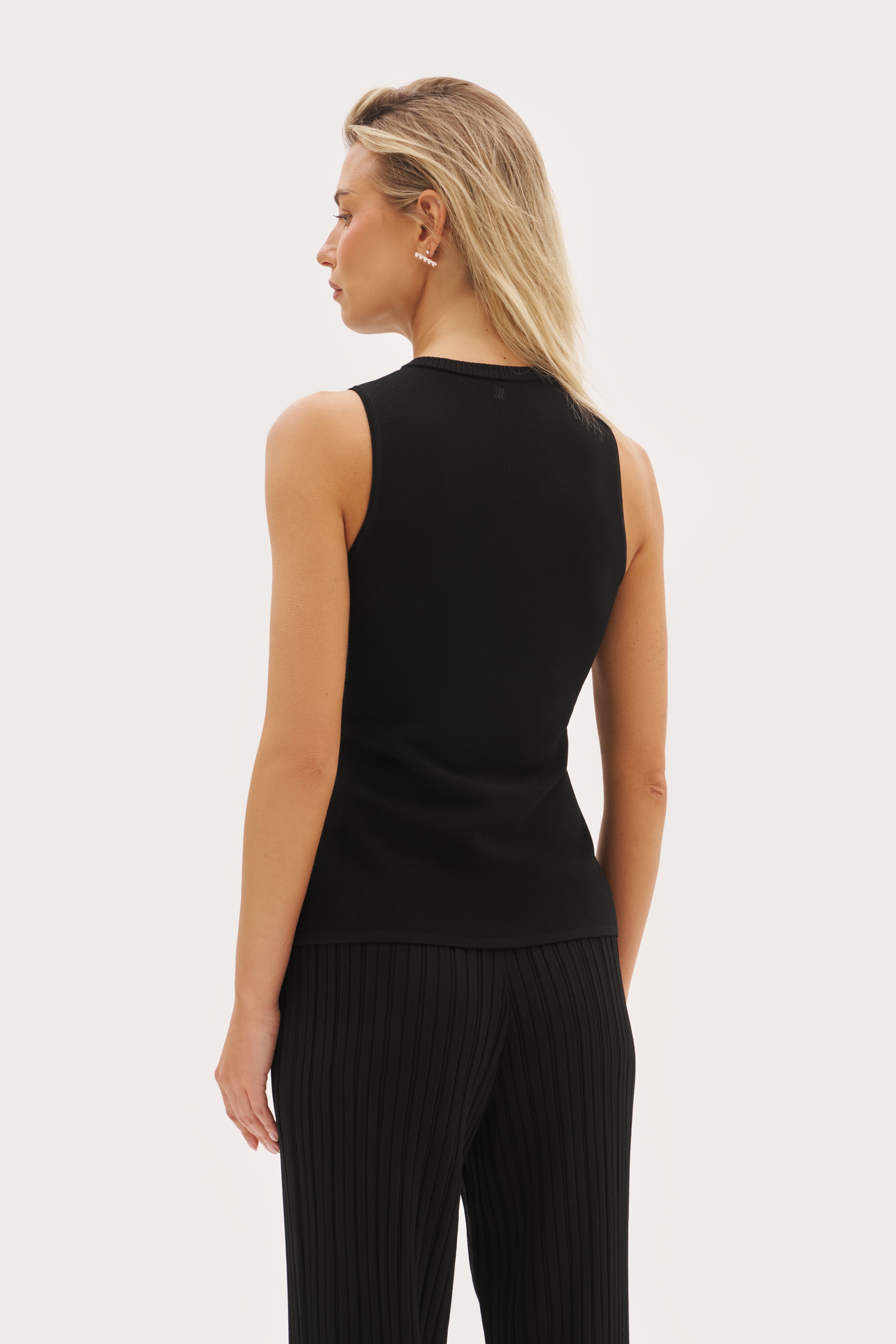 Fine Knit Braided Top - Black