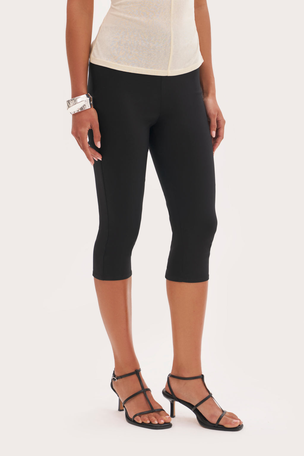 Tailored Capri Pants - Black