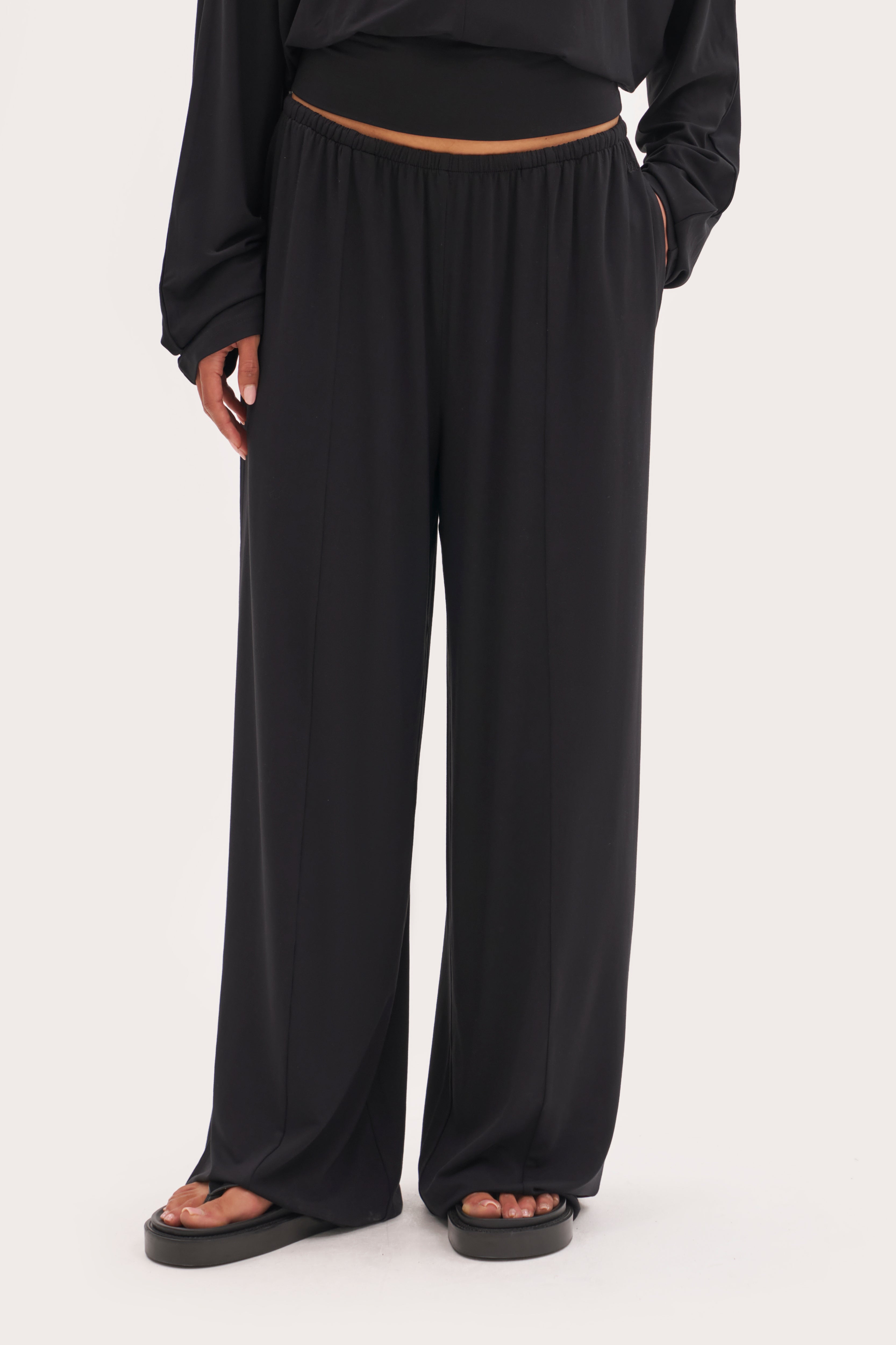 Abode Drape Pants - Black