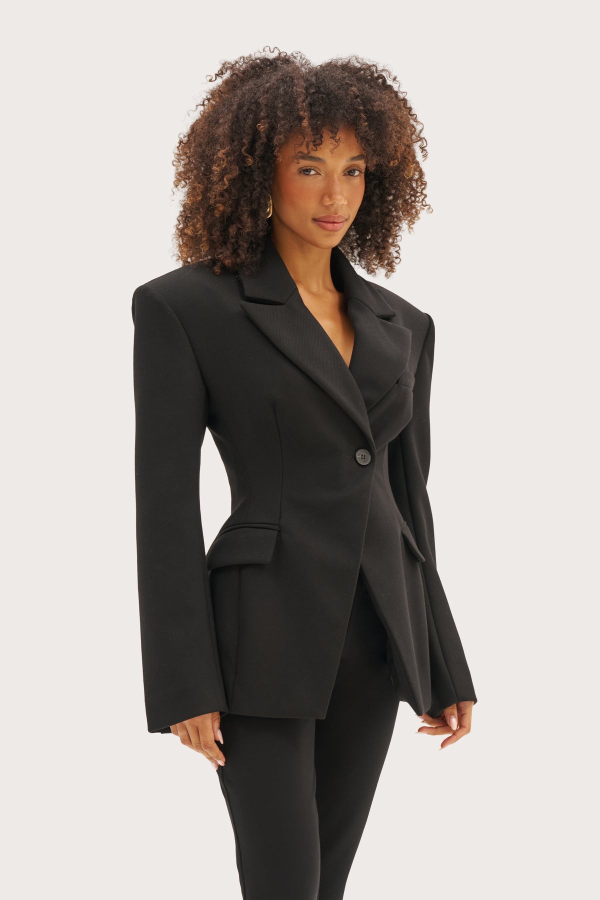 Wide Shoulder Contour Blazer - Black