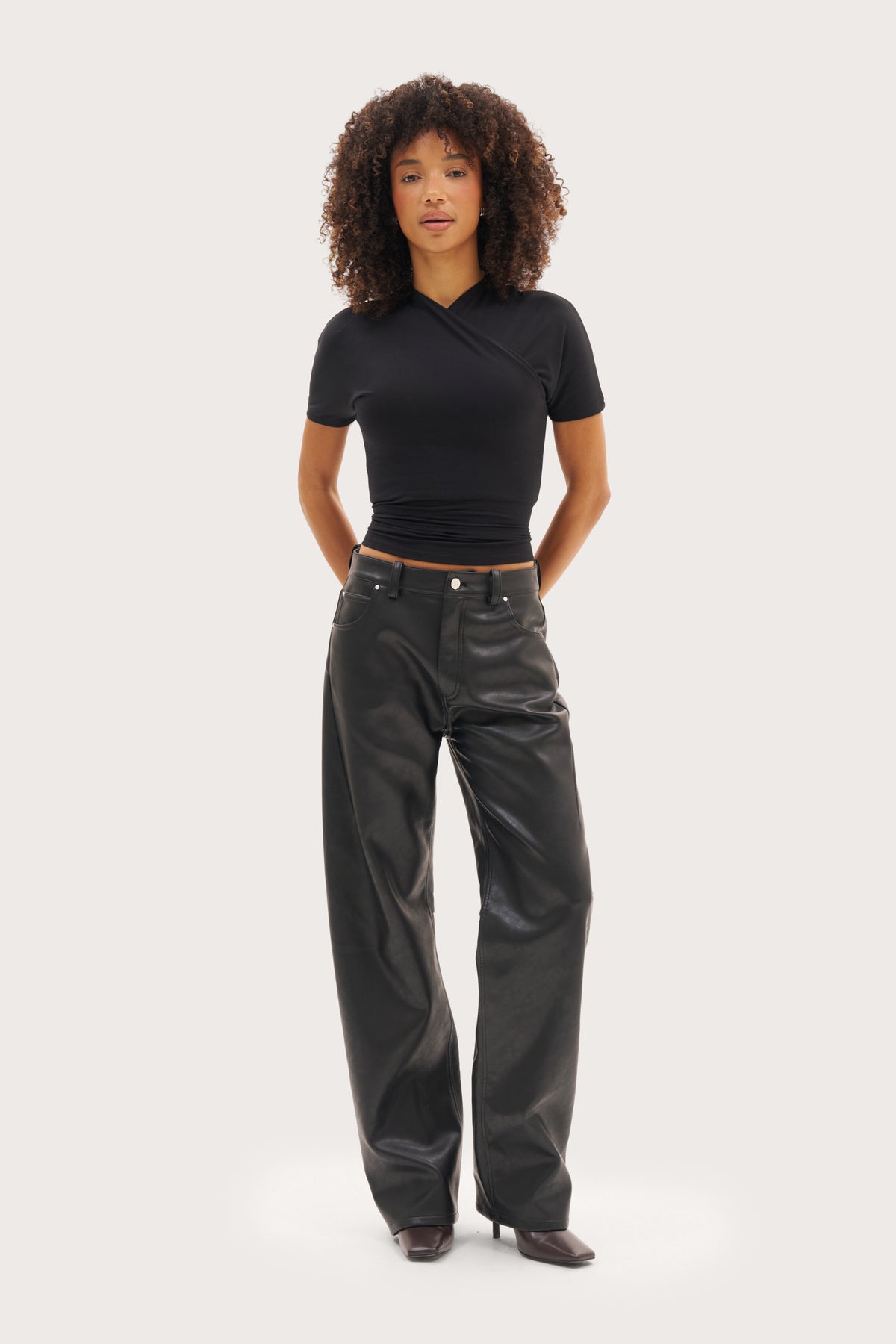 Chia Crossover Tee - Black