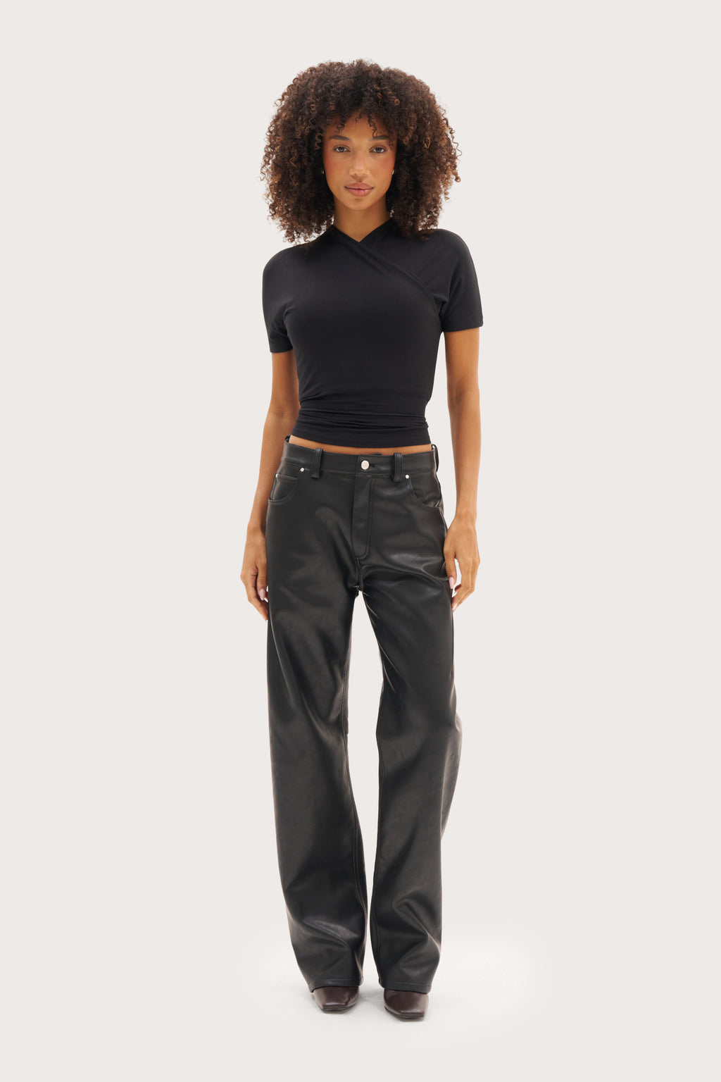 Chia Crossover Tee - Black