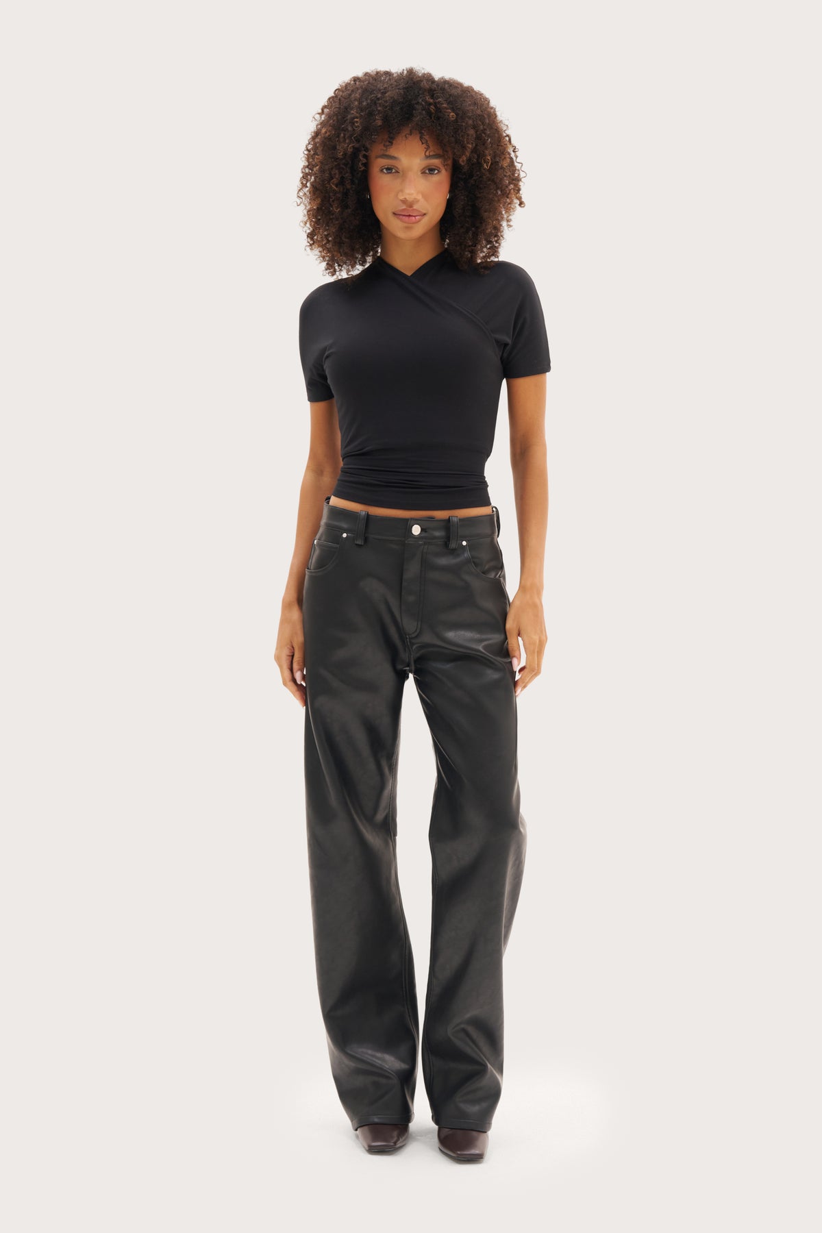 Chia Crossover Tee - Black
