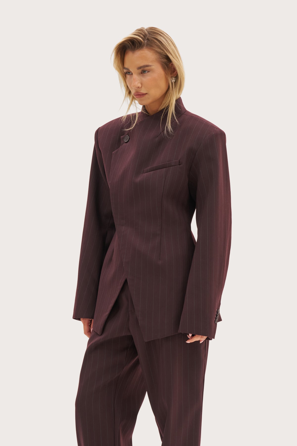 Polished Wool Mix Pinstripe Blazer - Burgundy